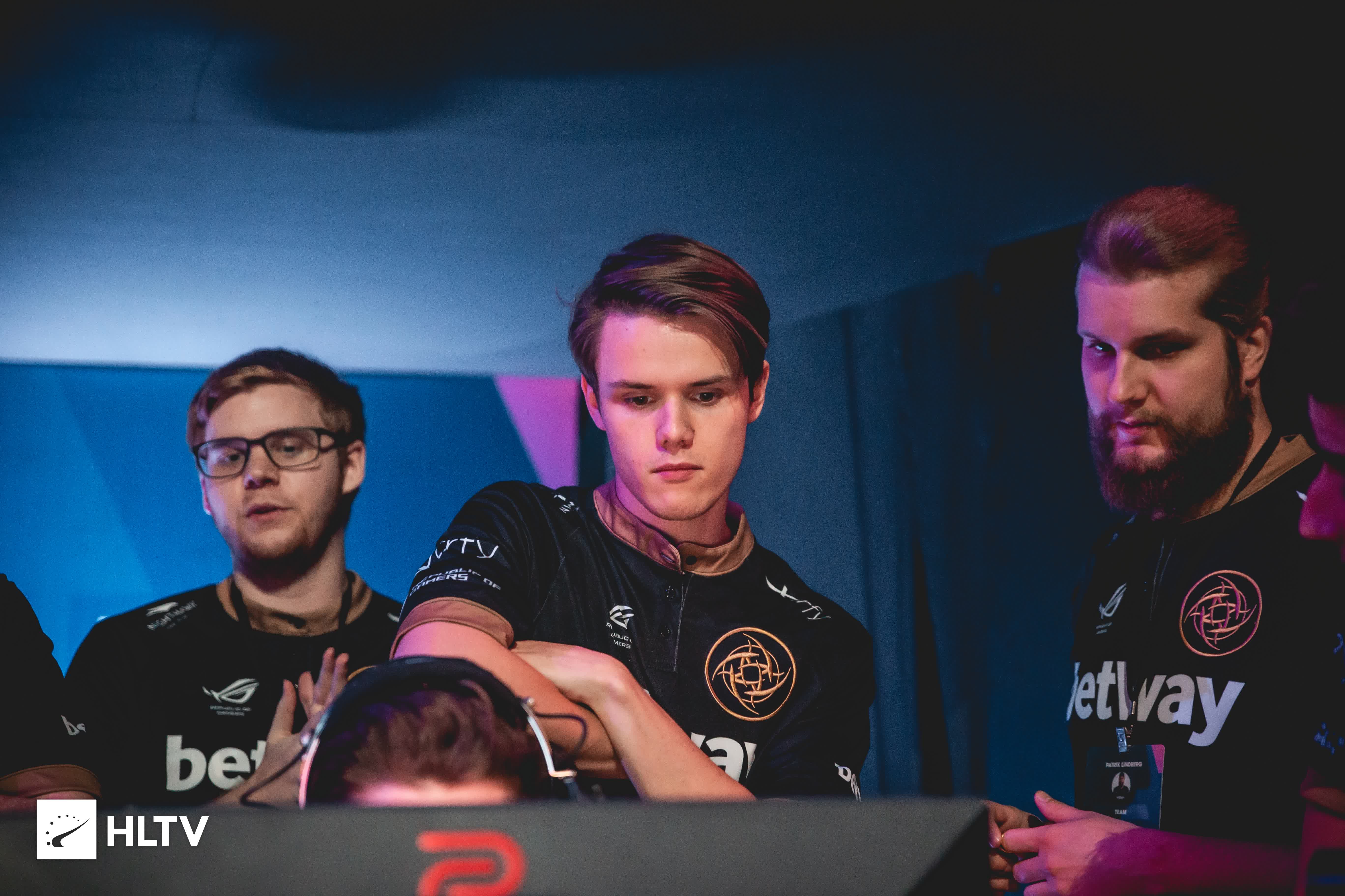 比赛刚开场 比赛刚开场