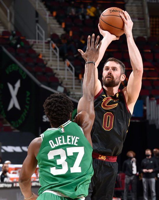 仿佛换了一 仿佛换了一